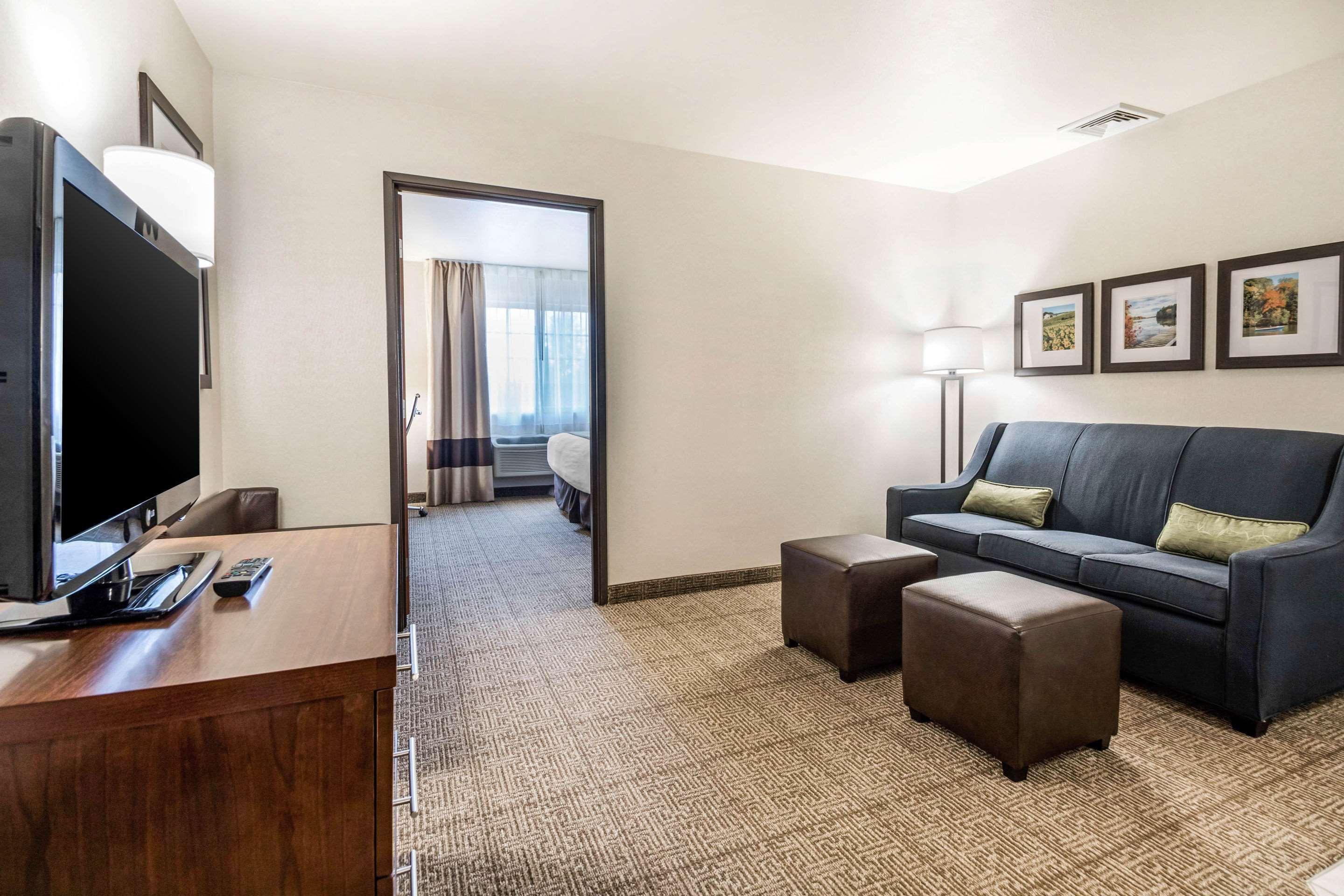 Comfort Suites At Par 4 Resort Waupaca Экстерьер фото