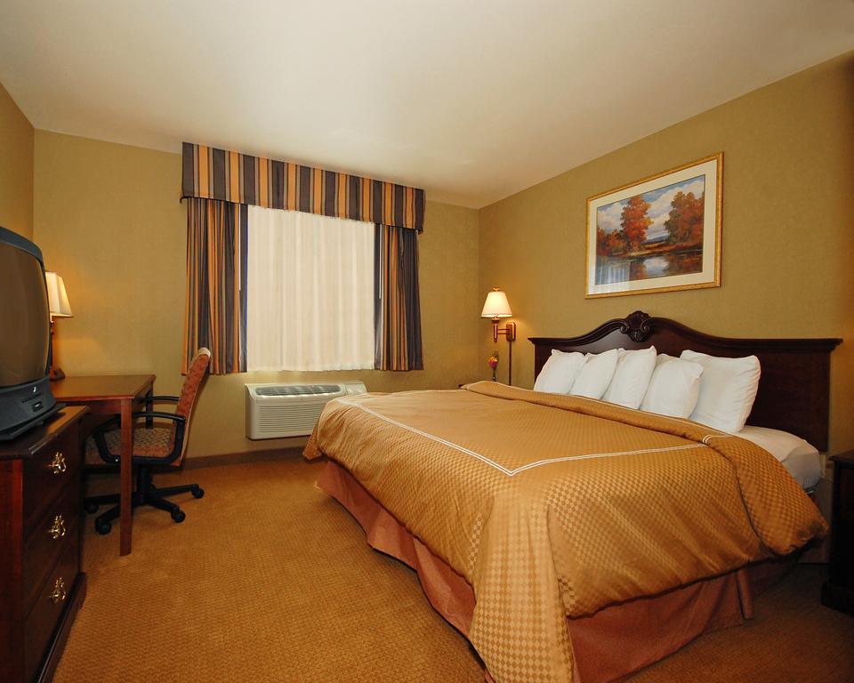 Comfort Suites At Par 4 Resort Waupaca Экстерьер фото