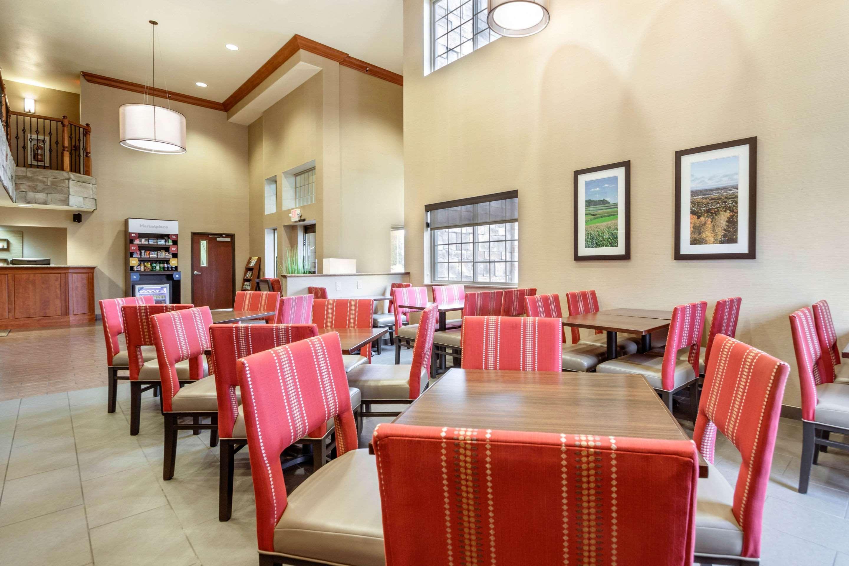 Comfort Suites At Par 4 Resort Waupaca Экстерьер фото